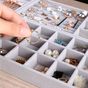 Grey Jewelry Velvet Tray with 18 Grid